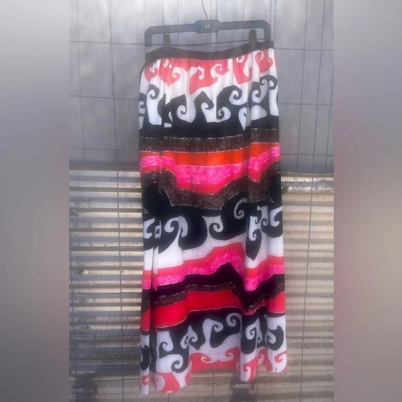 SOLD!! 💸💸Vintage psychedelic wrap skirt - Picture 4 of 10